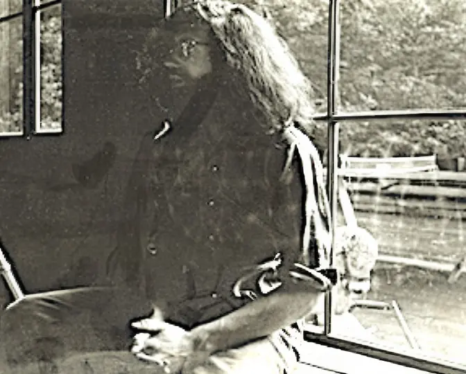 Wally Inside Arg copy